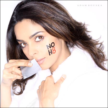 Mallika Sherawat to host gay friends' engagement bash